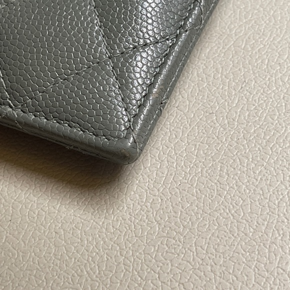 Authentic Chanel CC green calfskin gold tone metal wallet cardholder with zip - Picture 11 of 12